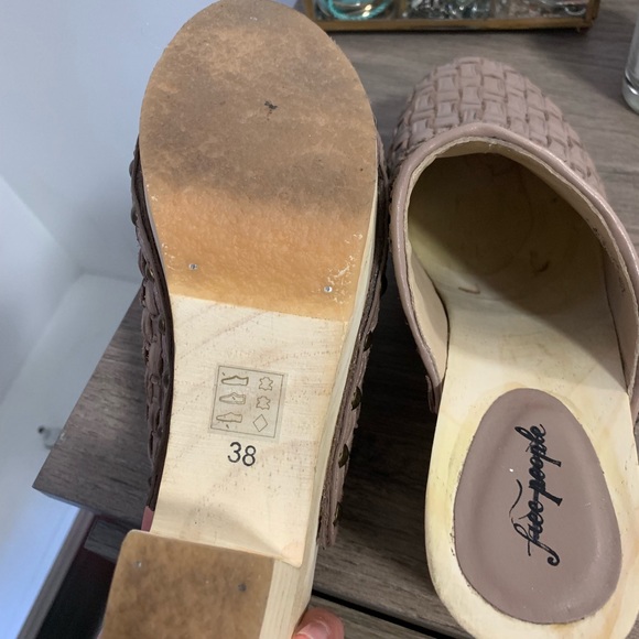 Free People Clogs - Picture 6 of 8